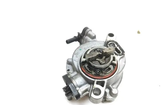 Peugeot 3008 II Vacuum pump 9804021880