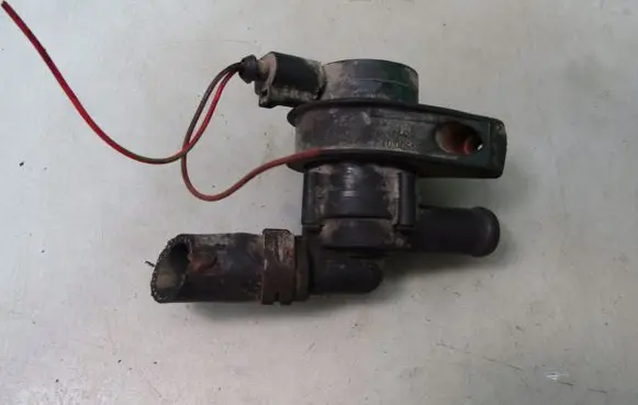 Volkswagen PASSAT B5 Electric auxiliary coolant/water pump 30950001