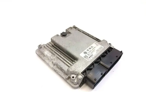 Volkswagen PASSAT B7 Engine control unit/module 03C906021 0261S04448
