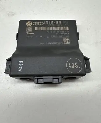 Audi A4 S4 B8 8K Gateway control module 8T0907468M 8T0907468H