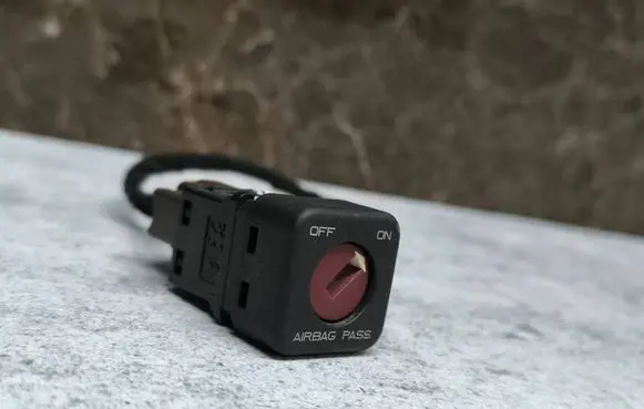 Citroen C4 Grand Picasso Passenger airbag on/off switch 95835T02