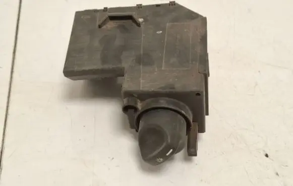 Mercedes-Benz E W210 Light switch 2105450504 A2105450504