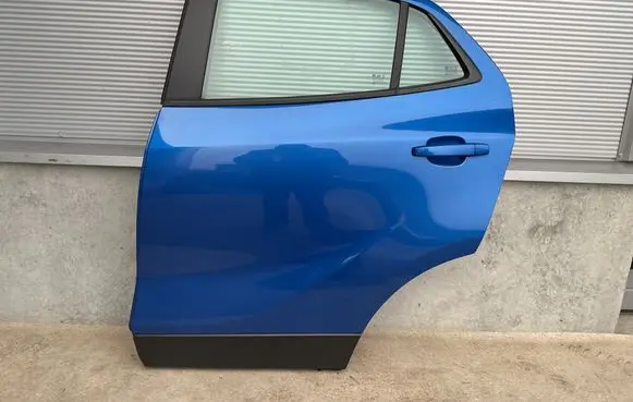 Opel Mokka X Rear door 