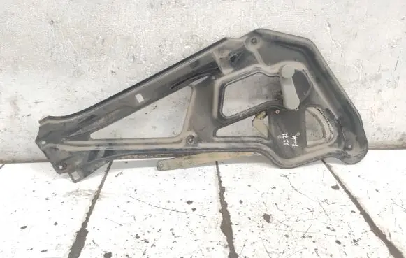 Volkswagen II LT Front door manual window regulator 