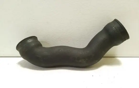 Volkswagen Golf III Intercooler hose/pipe 028145832