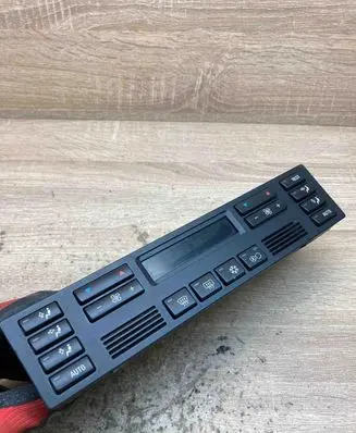 BMW 7 E38 Climate control unit 8377581 34362