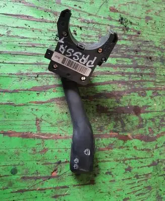 Volkswagen PASSAT B5 Wiper control stalk