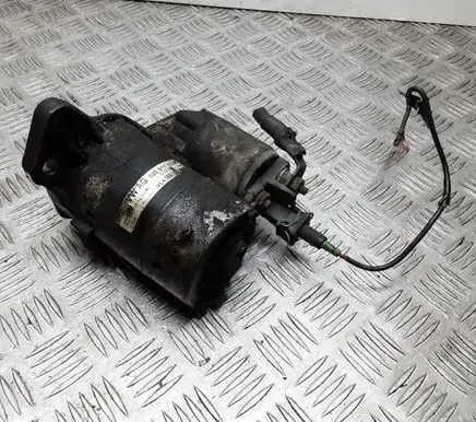 Volkswagen Golf IV Starter motor 020911023S D7ES