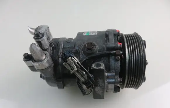 Opel Corsa C Air conditioning (A/C) compressor (pump)