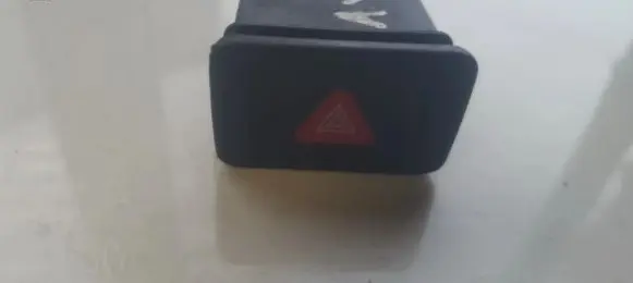 Volkswagen Golf IV Hazard light switch 1J0953235C