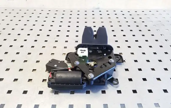 Tesla Model 3 Tailgate/trunk/boot lock/catch/latch 1500604CNB