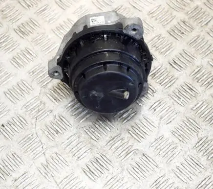BMW X3 G01 Engine mount bracket 2791583
