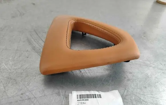 Maserati Quattroporte Front door interior handle trim 66939200