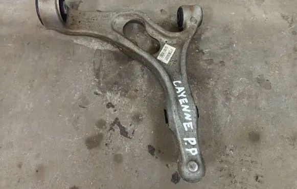 Porsche Cayenne (92A) Front lower control arm/wishbone 7P0407152E