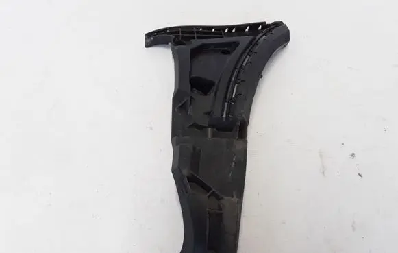 Volvo XC90 Front bumper mounting bracket 30698128