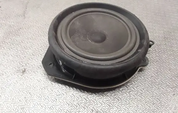 Audi A4 S4 B7 8E 8H Rear door speaker 8E0035411