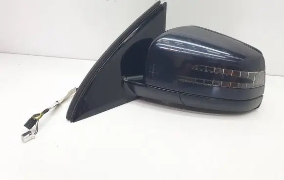 Mercedes-Benz R W251 Front door electric wing mirror