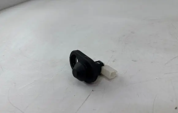 Toyota Yaris XP210 Rear door sensor