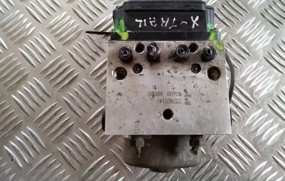 Nissan X-Trail T30 ABS Pump 2328E0141 47600AR005 23210098