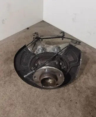 BMW X5 F15 Rear wheel hub spindle/knuckle 6877217 A3560 DMLL23
