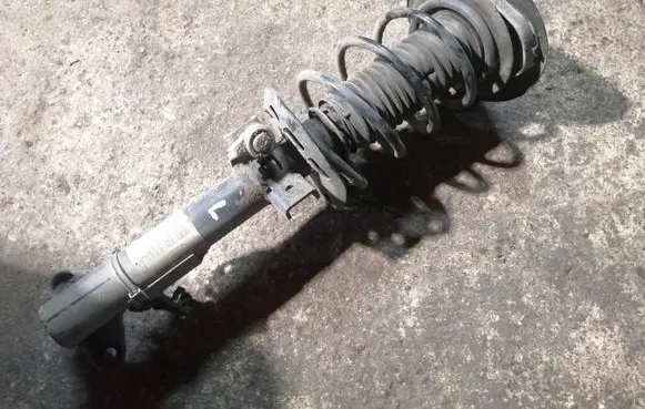 Mercedes-Benz E W212 Front shock absorber with coil spring A2123200413