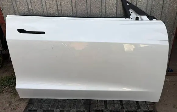 Tesla Model 3 Highland Front door 1751846ECG