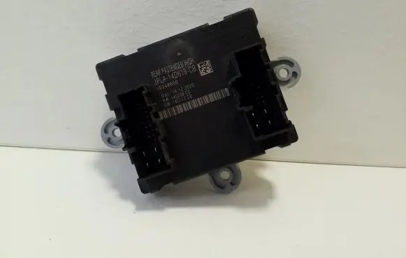 Land Rover Evoque II Door control unit/module JPLA14D619CB