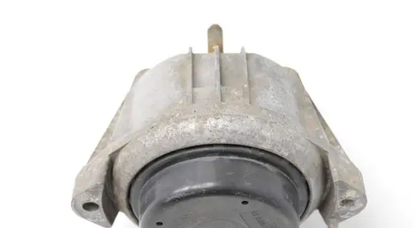 BMW 3 E90 E91 Engine mount bracket 13981112