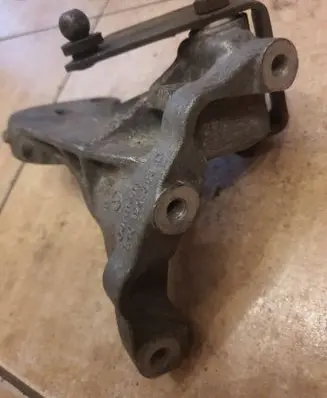 Volkswagen Golf I Power steering pump mounting bracket 1h0199363d
