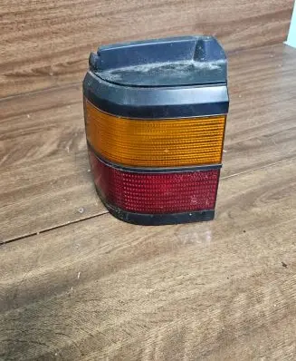 Volkswagen PASSAT B3 Rear/tail lights 333945111