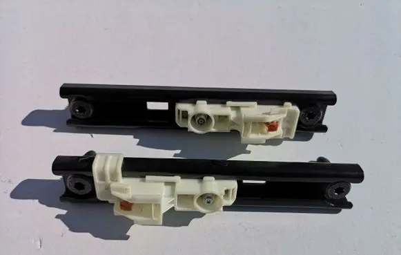 Renault Captur Seat belt trim 