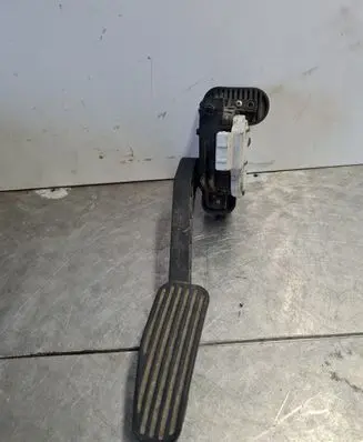 Volvo V70 Accelerator throttle pedal 30666660 6PV00853700