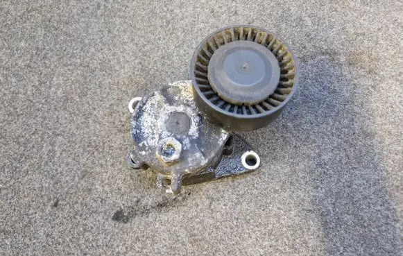 BMW 5 E39 Timing belt tensioner 7838797