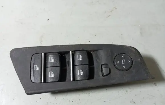 BMW 5 G30 G31 Electric window control switch 6832721