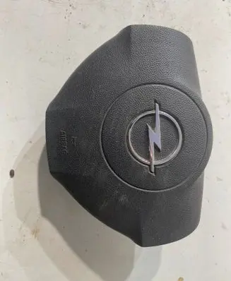 Opel Astra H Steering wheel airbag 13111344 DAN63350309 305833299056