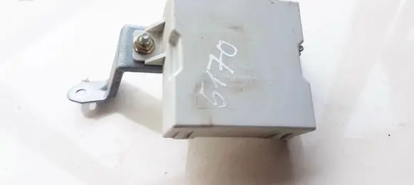 Toyota Avensis T250 Window wiper relay 150696 85940-05020