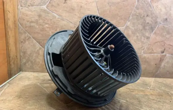 BMW 1 E81 E87 Heater fan/blower 6933664