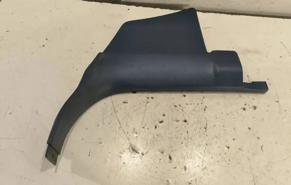 Chevrolet Suburban Foot area side trim 15678224 15678222