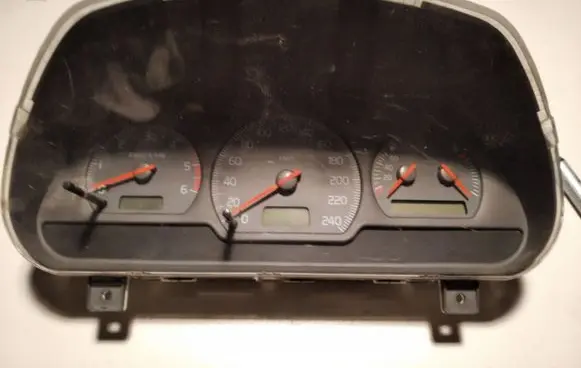 Volvo S40, V40 Speedometer (instrument cluster) 30857571