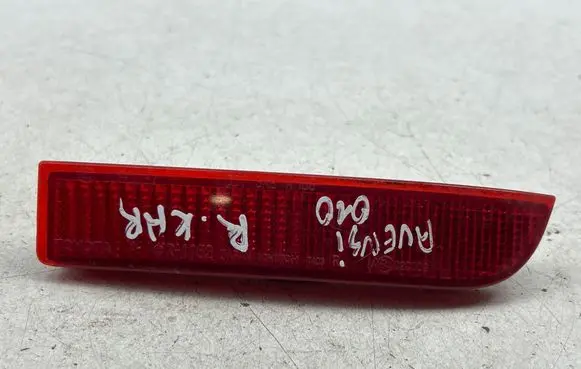 Toyota Avensis T270 Rear tail light reflector E43020009
