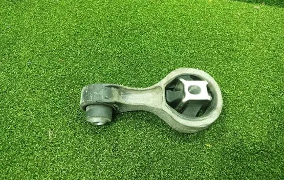 Renault Trafic III (X82) Engine mount bracket 8200404271 93853920