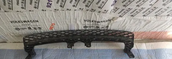 Volkswagen PASSAT B7 Front bumper mounting bracket 3AA807571