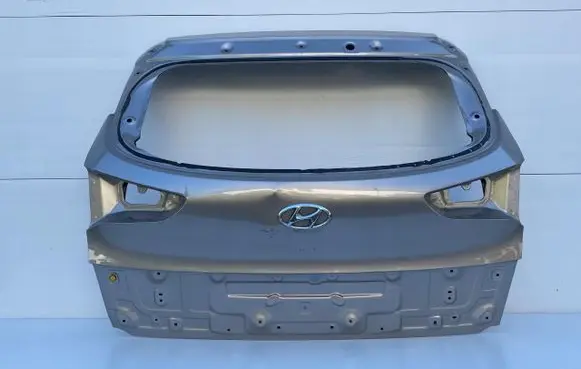 Hyundai Tucson TL Tailgate/trunk/boot lid 658411101E