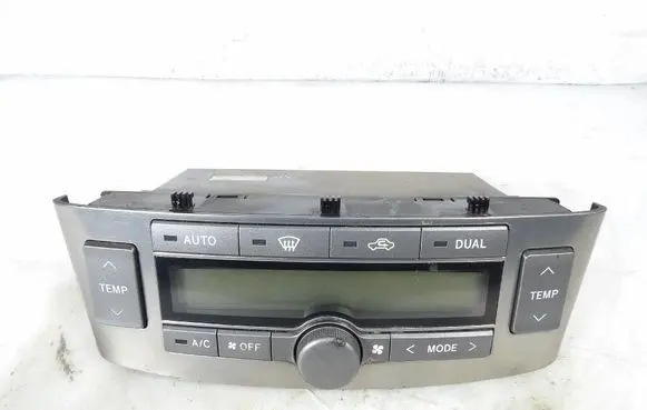 Toyota Avensis Verso Climate control unit 55900-05200