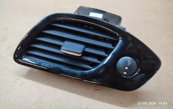 Renault Scenic III - Grand scenic III Dashboard side air vent grill/cover trim 1012127