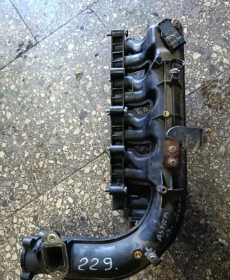 Opel Astra J Intake manifold
