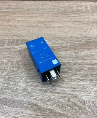 BMW 5 E39 Other relay 1383417 6135