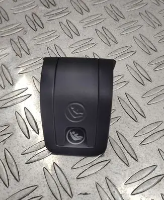 Volkswagen Golf VII ISOFIX cover 5G0887187 5G0887233