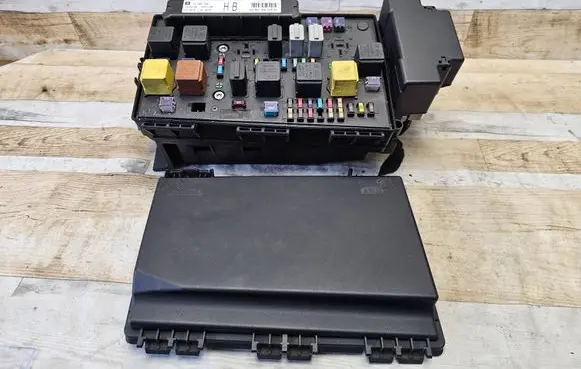 Fuse box set