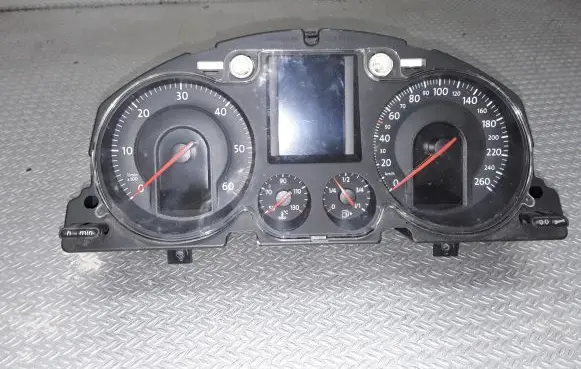 Volkswagen PASSAT B6 Speedometer (instrument cluster) 3145550